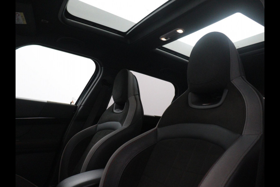 MINI Countryman John Cooper Works ALL4 Automaat / Panoramadak / Recaro Sportstoelen / Head-Up Display / LED / Navigatie Plus / 19 Inch / Achteruitrijcamera / Harman Kardon / Stoelverwarming / Lichtpakket