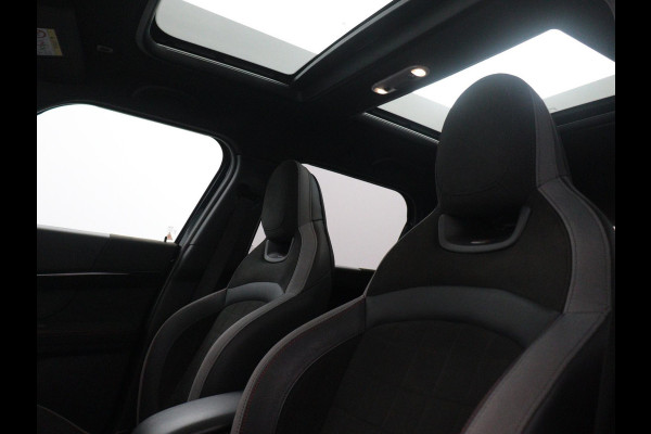 MINI Countryman John Cooper Works ALL4 Automaat / Panoramadak / Recaro Sportstoelen / Head-Up Display / LED / Navigatie Plus / 19 Inch / Achteruitrijcamera / Harman Kardon / Stoelverwarming / Lichtpakket