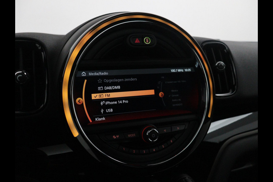 MINI Countryman John Cooper Works ALL4 Automaat / Panoramadak / Recaro Sportstoelen / Head-Up Display / LED / Navigatie Plus / 19 Inch / Achteruitrijcamera / Harman Kardon / Stoelverwarming / Lichtpakket