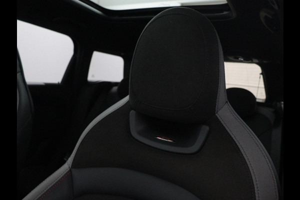 MINI Countryman John Cooper Works ALL4 Automaat / Panoramadak / Recaro Sportstoelen / Head-Up Display / LED / Navigatie Plus / 19 Inch / Achteruitrijcamera / Harman Kardon / Stoelverwarming / Lichtpakket