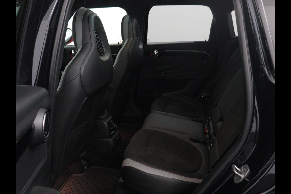 MINI Countryman John Cooper Works ALL4 Automaat / Panoramadak / Recaro Sportstoelen / Head-Up Display / LED / Navigatie Plus / 19 Inch / Achteruitrijcamera / Harman Kardon / Stoelverwarming / Lichtpakket