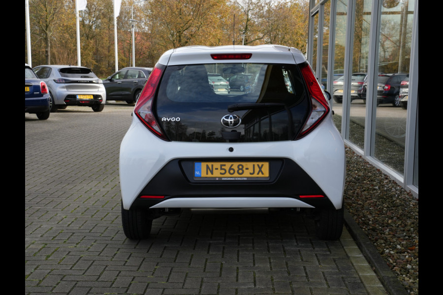Toyota Aygo 1.0 VVT-i x-fun | Airco | Limiter | Bluetooth