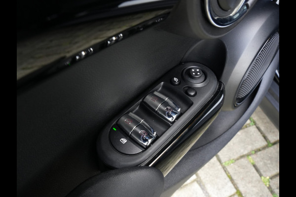 MINI Mini 1.5 Automaat Cooper Business Edition | Navigatie | Pano | LED | Leer | Climate Control