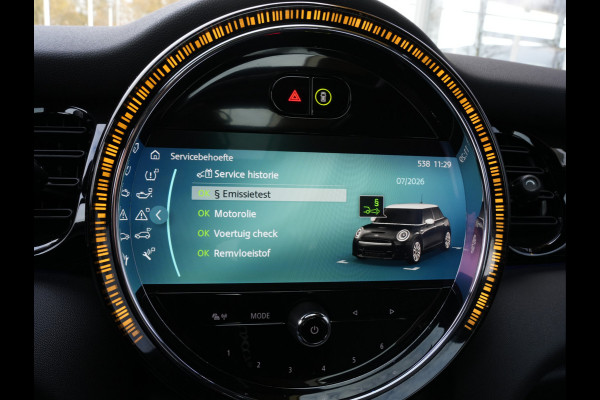 MINI Mini 1.5 Automaat Cooper Business Edition | Navigatie | Pano | LED | Leer | Climate Control