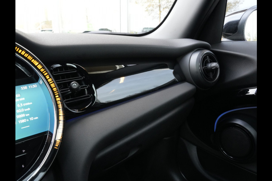MINI Mini 1.5 Automaat Cooper Business Edition | Navigatie | Pano | LED | Leer | Climate Control