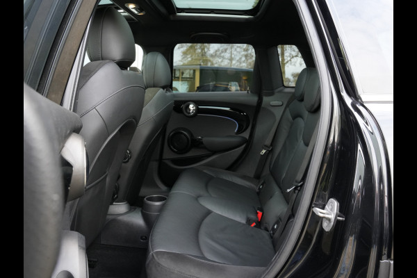 MINI Mini 1.5 Automaat Cooper Business Edition | Navigatie | Pano | LED | Leer | Climate Control
