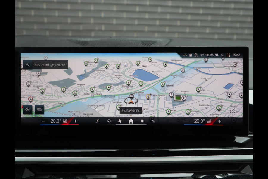 BMW X5 xDrive50e High Executive M Sport Pakket Automaat / Driving Assistant Professional / Stoelventilatie / Panoramadak / Trekhaak / Luchtvering / Iconic Glow / Gesture Control / Harman Kardon / Innovation Pakket / Craftedclarity / Stoelverwarmin voor+achter