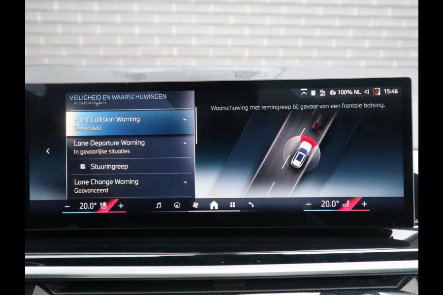 BMW X5 xDrive50e High Executive M Sport Pakket Automaat / Driving Assistant Professional / Stoelventilatie / Panoramadak / Trekhaak / Luchtvering / Iconic Glow / Gesture Control / Harman Kardon / Innovation Pakket / Craftedclarity / Stoelverwarmin voor+achter