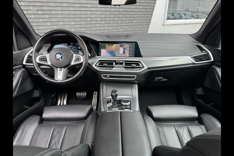 BMW X5 xDrive45e High Executive M Sport Pakket Automaat / Live Cockpit Professional / Panoramadak / Trekhaak / Comfortstoelen / Head-Up Display / Luchtvering / Driving Assistant Professional / Hifi / Stoelverwarming voor+achter /