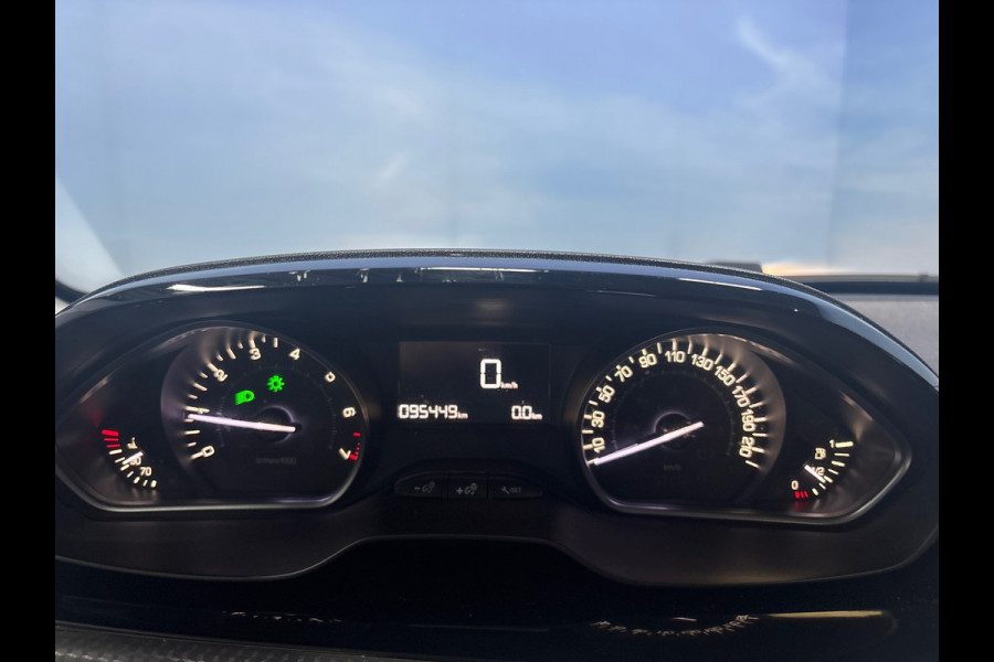 Peugeot 2008 1.2 PureTech Blue Lion Trekhaak, Carplay, Cruise