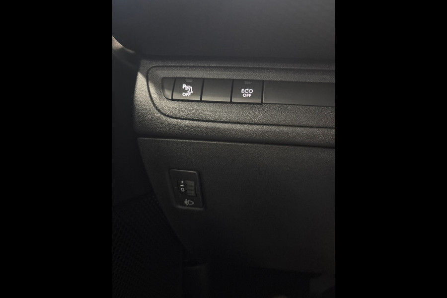 Peugeot 2008 1.2 PureTech Blue Lion Trekhaak, Carplay, Cruise