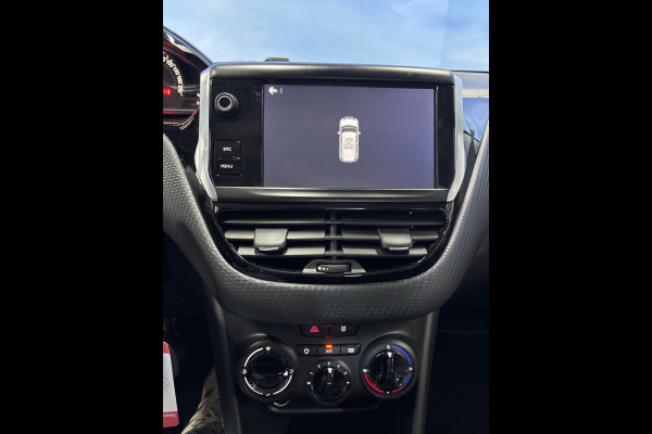 Peugeot 2008 1.2 PureTech Blue Lion Trekhaak, Carplay, Cruise