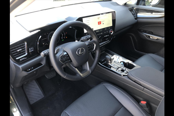 Lexus NX 450h+ AWD Luxury Line Plus | Panoramadak, 360 Camera, Leer, Groot scherm, Dodehoekherkenning, Stoel + Stuurverwarming