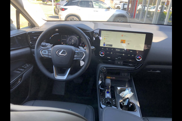 Lexus NX 450h+ AWD Luxury Line Plus | Panoramadak, 360 Camera, Leer, Groot scherm, Dodehoekherkenning, Stoel + Stuurverwarming