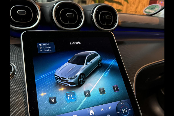 Mercedes-Benz C-Klasse Estate 300 e AMG Line Garantie Trekhaak Massage Pano Ambient 360 Blindspot Elek Achterklep StuurVW Rijklaar