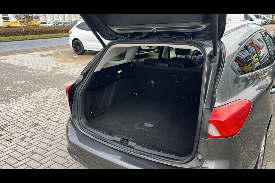 Ford FOCUS Wagon 1.0 EcoBoost Hybrid Titanium X Business 125pk | Winterpack | Adaptieve Cruise | Elek. Achterklep | 17 Inch Licht metaal