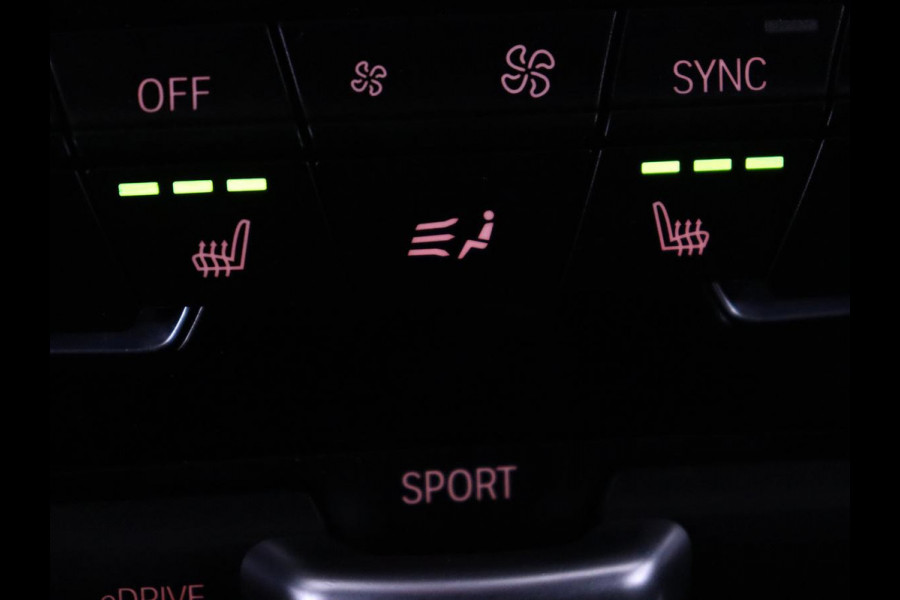 BMW 2 Serie Active Tourer 225xe iPerformance | Sport Line | Stoelverwarming | Full LED | Navigatie | Parkeerhulp | Sportstoelen | Bluetooth | Climate control | Getint glas | Cruise control | PHEV | Plug In