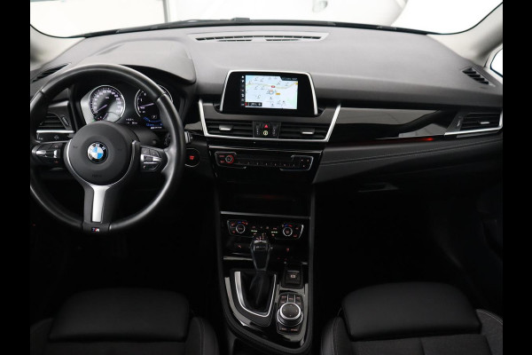 BMW 2 Serie Active Tourer 225xe iPerformance | Sport Line | Stoelverwarming | Full LED | Navigatie | Parkeerhulp | Sportstoelen | Bluetooth | Climate control | Getint glas | Cruise control | PHEV | Plug In