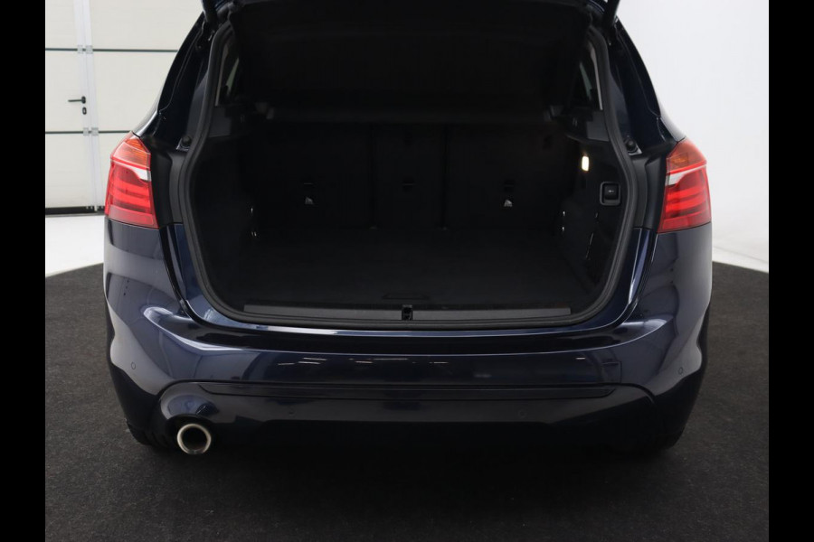 BMW 2 Serie Active Tourer 225xe iPerformance | Sport Line | Stoelverwarming | Full LED | Navigatie | Parkeerhulp | Sportstoelen | Bluetooth | Climate control | Getint glas | Cruise control | PHEV | Plug In