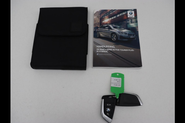 BMW 2 Serie Active Tourer 225xe iPerformance | Sport Line | Stoelverwarming | Full LED | Navigatie | Parkeerhulp | Sportstoelen | Bluetooth | Climate control | Getint glas | Cruise control | PHEV | Plug In