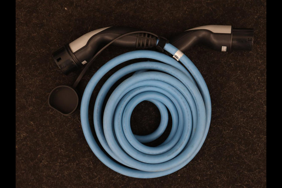 BMW 2 Serie Active Tourer 225xe iPerformance | Sport Line | Stoelverwarming | Full LED | Navigatie | Parkeerhulp | Sportstoelen | Bluetooth | Climate control | Getint glas | Cruise control | PHEV | Plug In