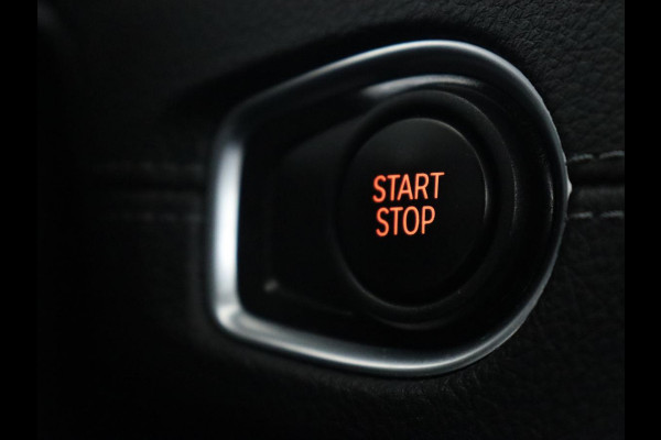 BMW 2 Serie Active Tourer 225xe iPerformance | Sport Line | Stoelverwarming | Full LED | Navigatie | Parkeerhulp | Sportstoelen | Bluetooth | Climate control | Getint glas | Cruise control | PHEV | Plug In