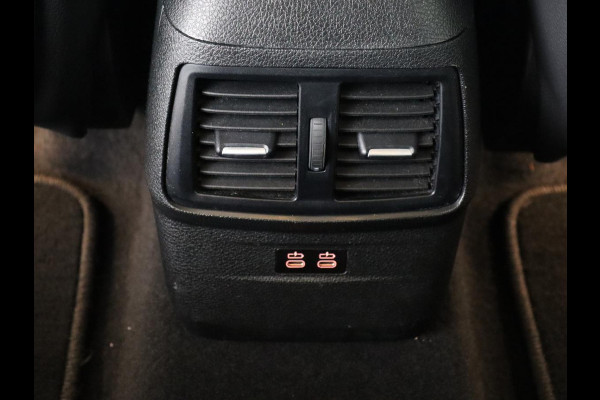 BMW 2 Serie Active Tourer 225xe iPerformance | Sport Line | Stoelverwarming | Full LED | Navigatie | Parkeerhulp | Sportstoelen | Bluetooth | Climate control | Getint glas | Cruise control | PHEV | Plug In