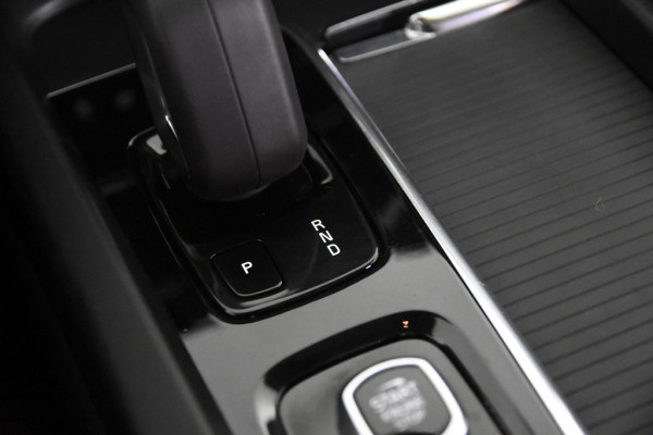 Volvo V60 2.0 B3 Momentum *1ste Eigenaar*Panoramadak*Stoelverwarming*