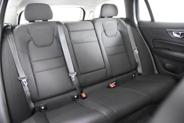 Volvo V60 2.0 B3 Momentum *1ste Eigenaar*Panoramadak*Stoelverwarming*