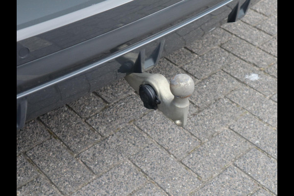 BMW X5 xDrive45e High Executive M Sport Pakket Automaat /  Live Cockpit Professional / Panoramadak / Driving Assistant Professional / Trekhaak / Luchtvering / Comfortstoelen / M Sportremsysteem / 21 Inch / Hifi / Parkeerhulpsysteem Plus