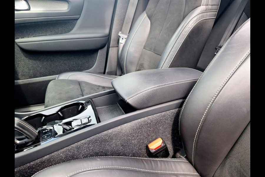 Volvo XC40 1.5 T4 Recharge R-Design | Trekhaak 1800kg | Pano | Leder Alcantara | Two Tone | (occasion)