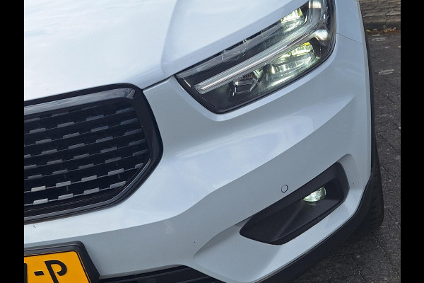 Volvo XC40 1.5 T4 Recharge R-Design | Trekhaak 1800kg | Pano | Leder Alcantara | Two Tone | (occasion)