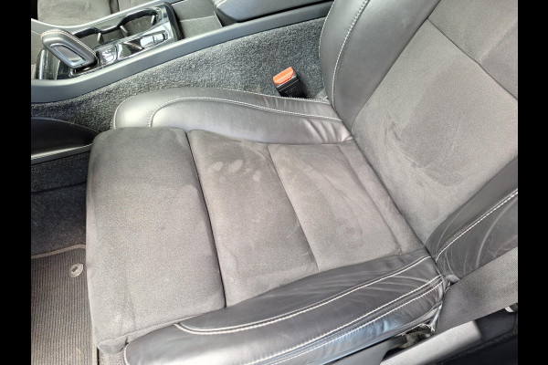 Volvo XC40 1.5 T4 Recharge R-Design | Trekhaak 1800kg | Pano | Leder Alcantara | Two Tone | (occasion)