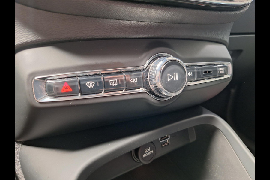 Volvo XC40 1.5 T4 Recharge R-Design | Trekhaak 1800kg | Pano | Leder Alcantara | Two Tone | (occasion)