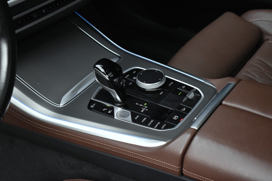 BMW X5 xDrive45e High Executive M Sport | Pano | Laser | Massage | ACC | Trekhaak | 21'' Wielen | Luchtvering |