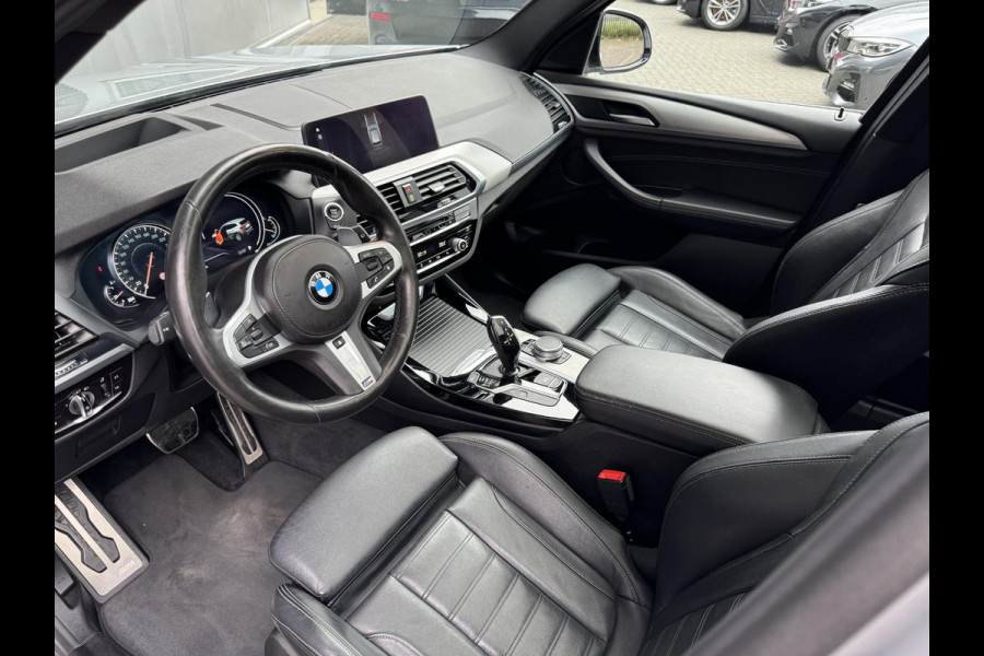 BMW X3 xDrive30i High Executive M Sport Pakket Automaat / Navigatiesysteem Professional / Panoramadak / Trekhaak / Driving Assistant / Adaptief Onderstel / Elektrisch Verstelbare Stoelen / Hifi / Stoelverwarming / Extra Getint Glas / 20 Inch