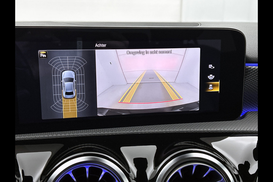 Mercedes-Benz A-Klasse 180 Business Solution Luxury Ledkoplampen | Achteruitrijcamera | Sfeerverlichting | Spiegelpakket. Inclusief 24 maanden Mercedes-Benz Certified garantie voor Europa.