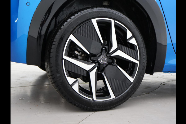 Peugeot 208 1.2 PT 100 PK GT + SPORTSTOELEN | 17 INCH | CAMERA | SFEERVERLICHTING | NAVIGATIE | CARPLAY | DAB