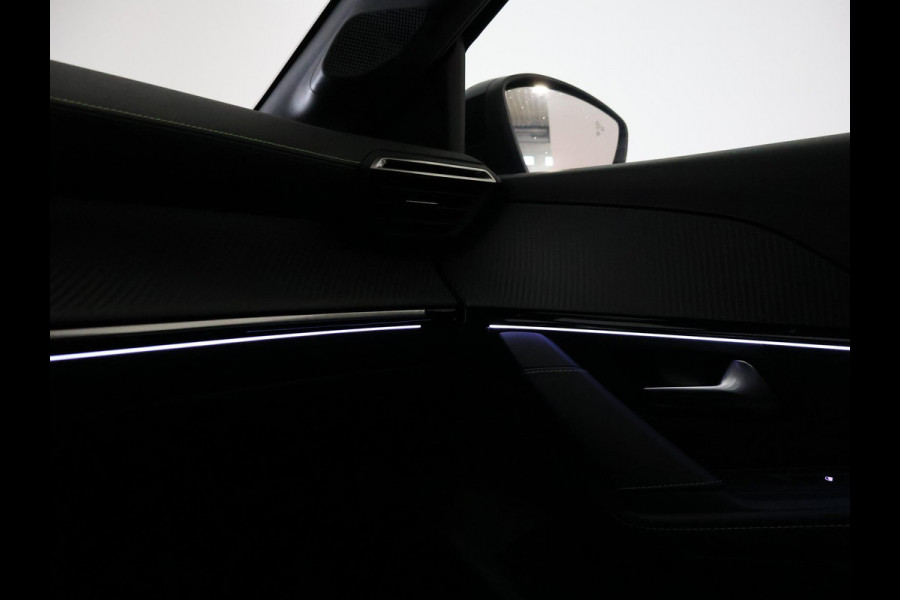 Peugeot 208 1.2 PT 100 PK GT + SPORTSTOELEN | 17 INCH | CAMERA | SFEERVERLICHTING | NAVIGATIE | CARPLAY | DAB