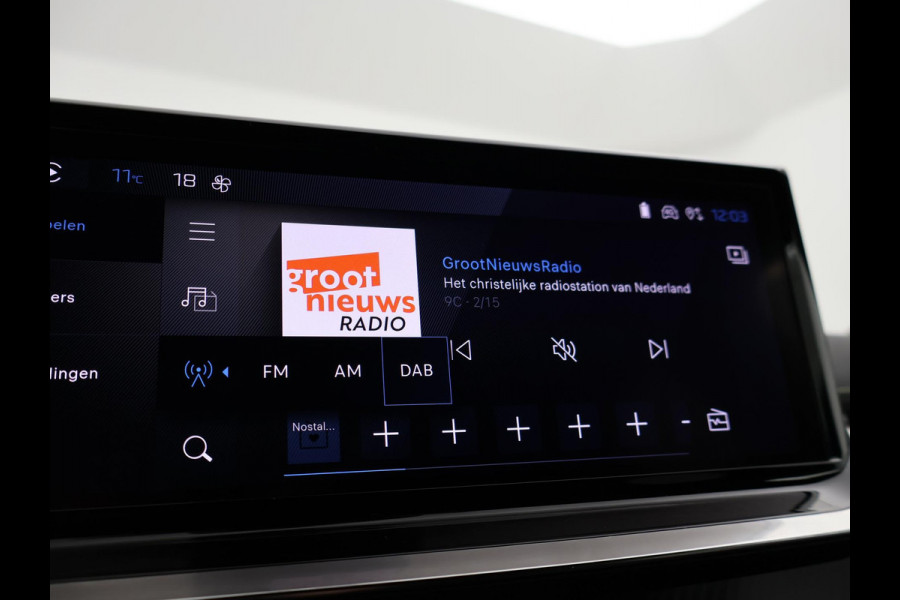 Peugeot 208 1.2 PT 100 PK GT + SPORTSTOELEN | 17 INCH | CAMERA | SFEERVERLICHTING | NAVIGATIE | CARPLAY | DAB