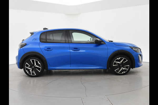 Peugeot 208 1.2 PT 100 PK GT + SPORTSTOELEN | 17 INCH | CAMERA | SFEERVERLICHTING | NAVIGATIE | CARPLAY | DAB
