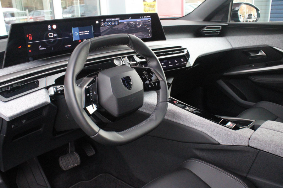 Peugeot 3008 1.2 Hybrid 145PK ALLURE | 360° CAMERA | KEYLESS ENTRY/START | STUUR VERWARMING | ALARM | DODEHOEK DETECTIE | 19" LICHTMETALEN VELGEN | NAVIGATIE | DRAADLOZE APPLE CARPLAY/ANDROID AUTO | ADAPTIVE CRUISE CONTROL | CLIAMTE CONTROL | PARKEERSENSOREN VOOR EN ACHTER |