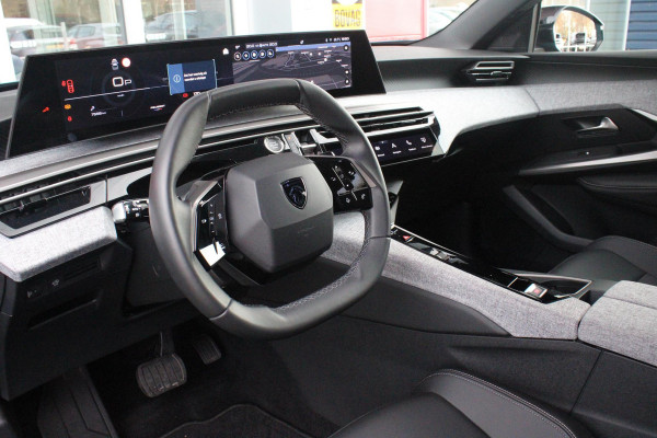 Peugeot 3008 1.2 Hybrid 145PK ALLURE | 360° CAMERA | KEYLESS ENTRY/START | STUUR VERWARMING | ALARM | DODEHOEK DETECTIE | 19" LICHTMETALEN VELGEN | NAVIGATIE | DRAADLOZE APPLE CARPLAY/ANDROID AUTO | ADAPTIVE CRUISE CONTROL | CLIAMTE CONTROL | PARKEERSENSOREN VOOR EN ACHTER |