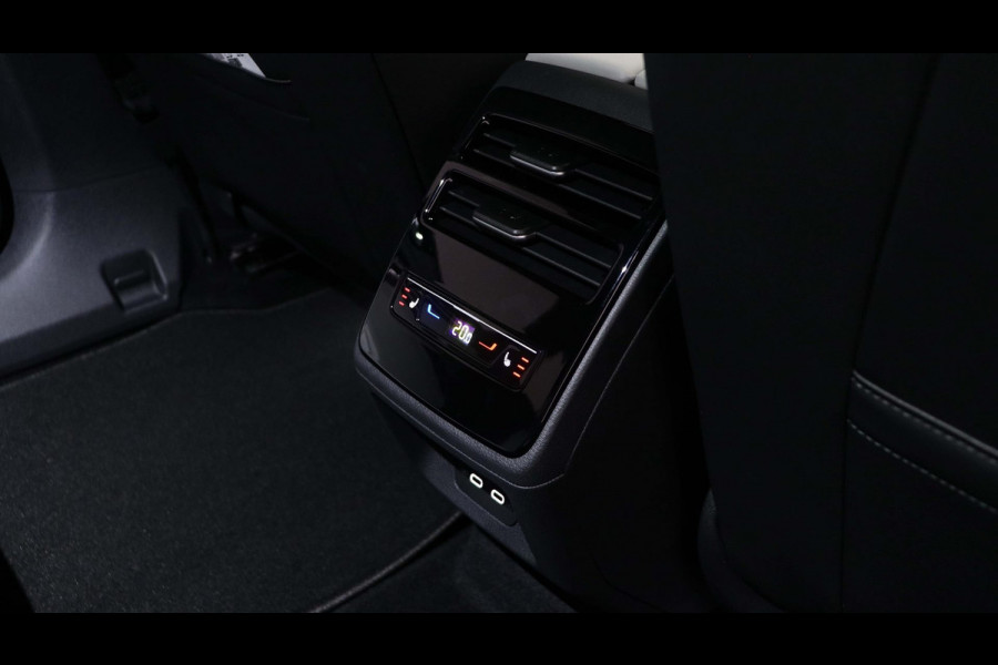 Volkswagen ID.7 Pro Business 77 kWh 286pk Massagestoelen Warmtepomp / Demonstratieauto