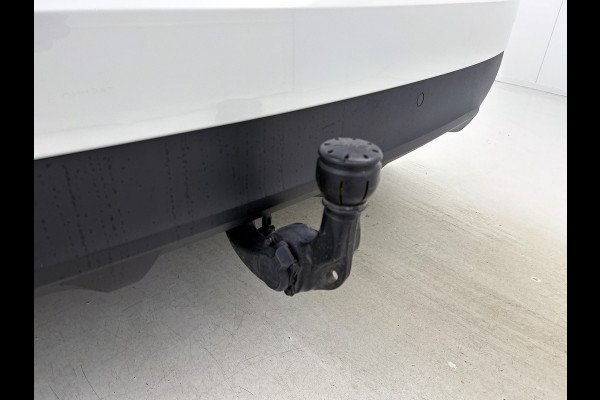 Renault Scénic 1.3 TCe 140PK EDC Bose | ADAPTIVE CRUISE | DEALER ONDERHOUDEN | CAMERA | ELEKTR. STOELEN | HEAD-UP | TREKHAAK WEGKLAPB