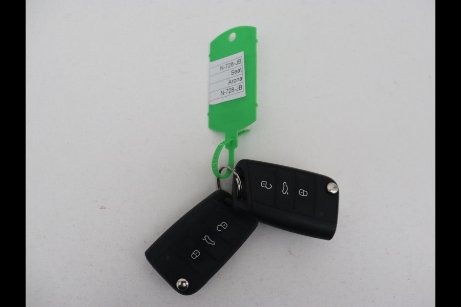 Seat Arona 1.0 TSI Style | Carplay | Navigatie | Parkeerhulp | Climate control | Cruise control | Bluetooth