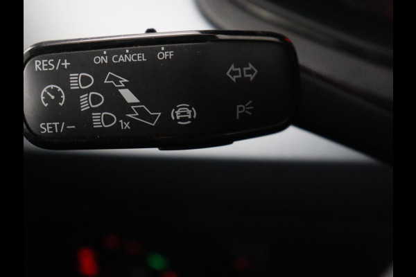 Seat Arona 1.0 TSI Style | Carplay | Navigatie | Parkeerhulp | Climate control | Cruise control | Bluetooth