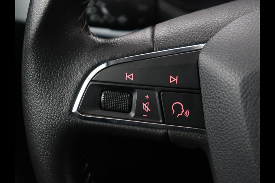Seat Arona 1.0 TSI Style | Carplay | Navigatie | Parkeerhulp | Climate control | Cruise control | Bluetooth