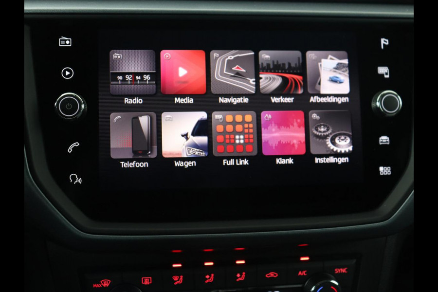 Seat Arona 1.0 TSI Style | Carplay | Navigatie | Parkeerhulp | Climate control | Cruise control | Bluetooth