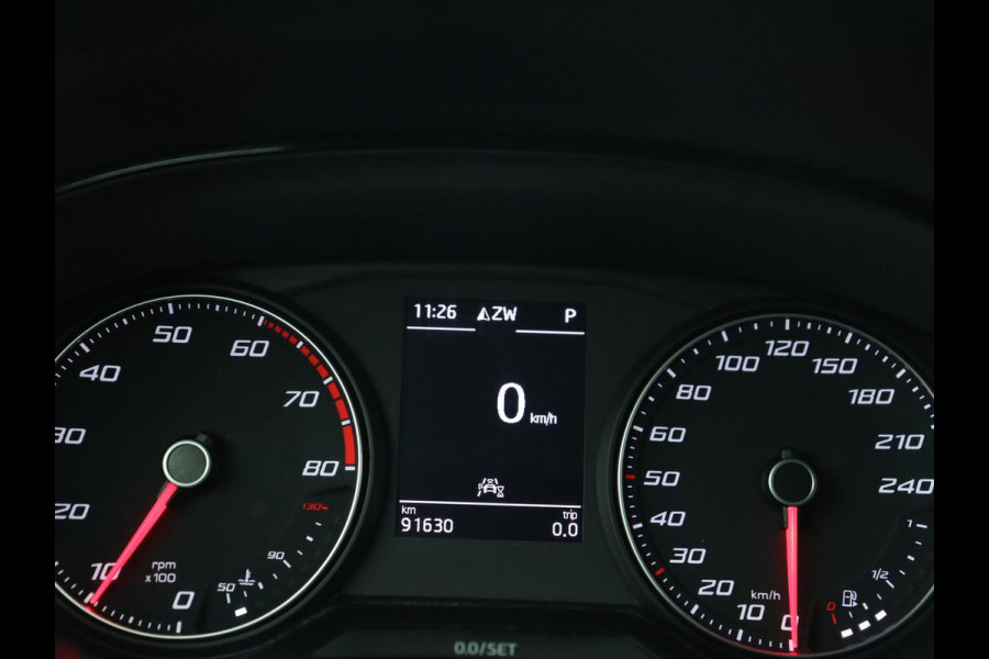 Seat Arona 1.0 TSI Style | Carplay | Navigatie | Parkeerhulp | Climate control | Cruise control | Bluetooth